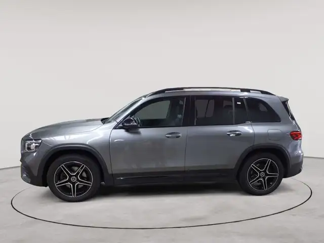Mercedes-Benz GLB view 6
