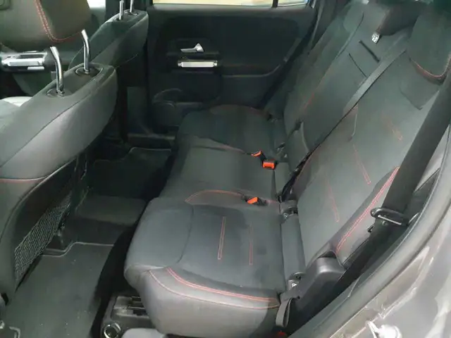 Mercedes-Benz GLB view 13