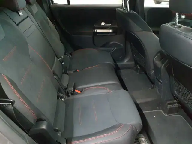 Mercedes-Benz GLB view 14