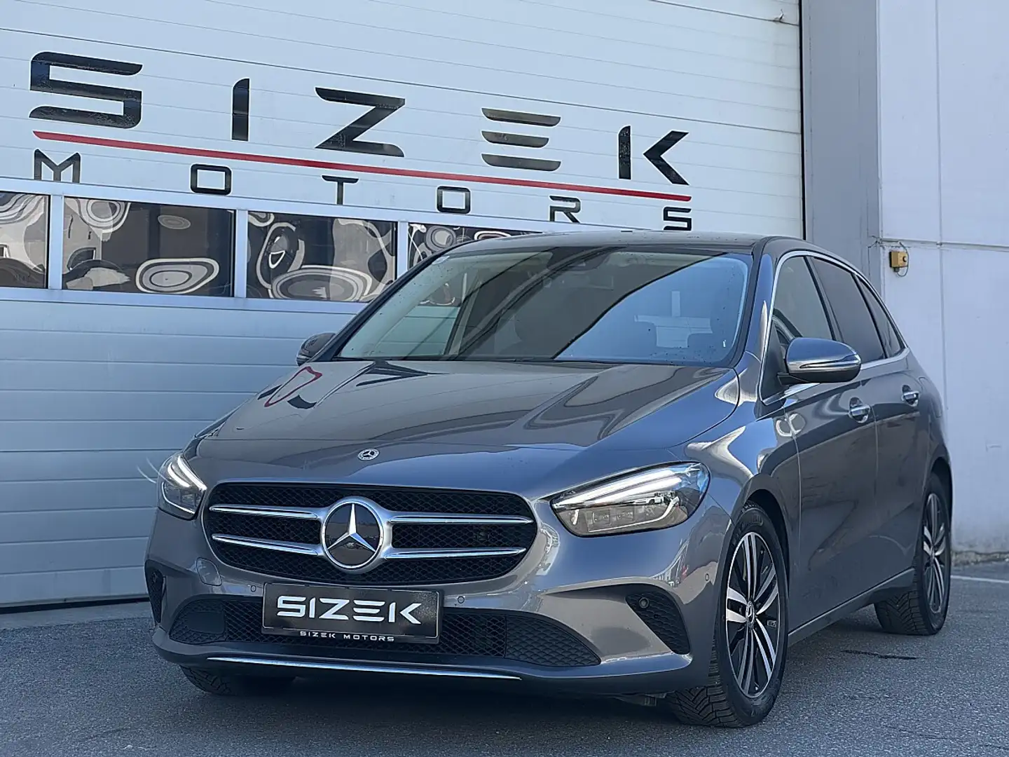 Mercedes-Benz B 200 d Aut.|LED|NAVI|RFK|DISTRONIC Grau - 1