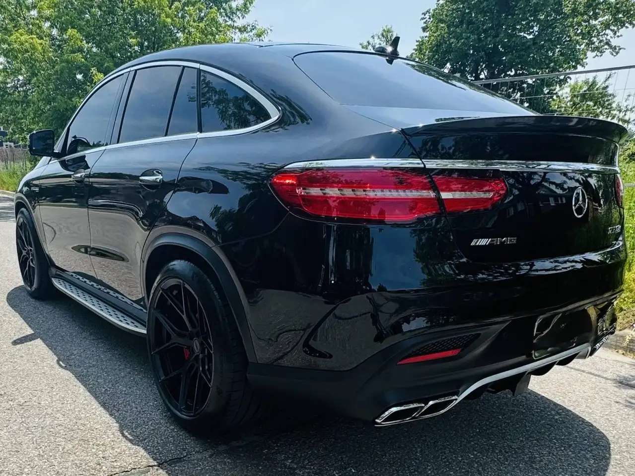 Mercedes-Benz GLE снимка Mercedes-Benz GLE