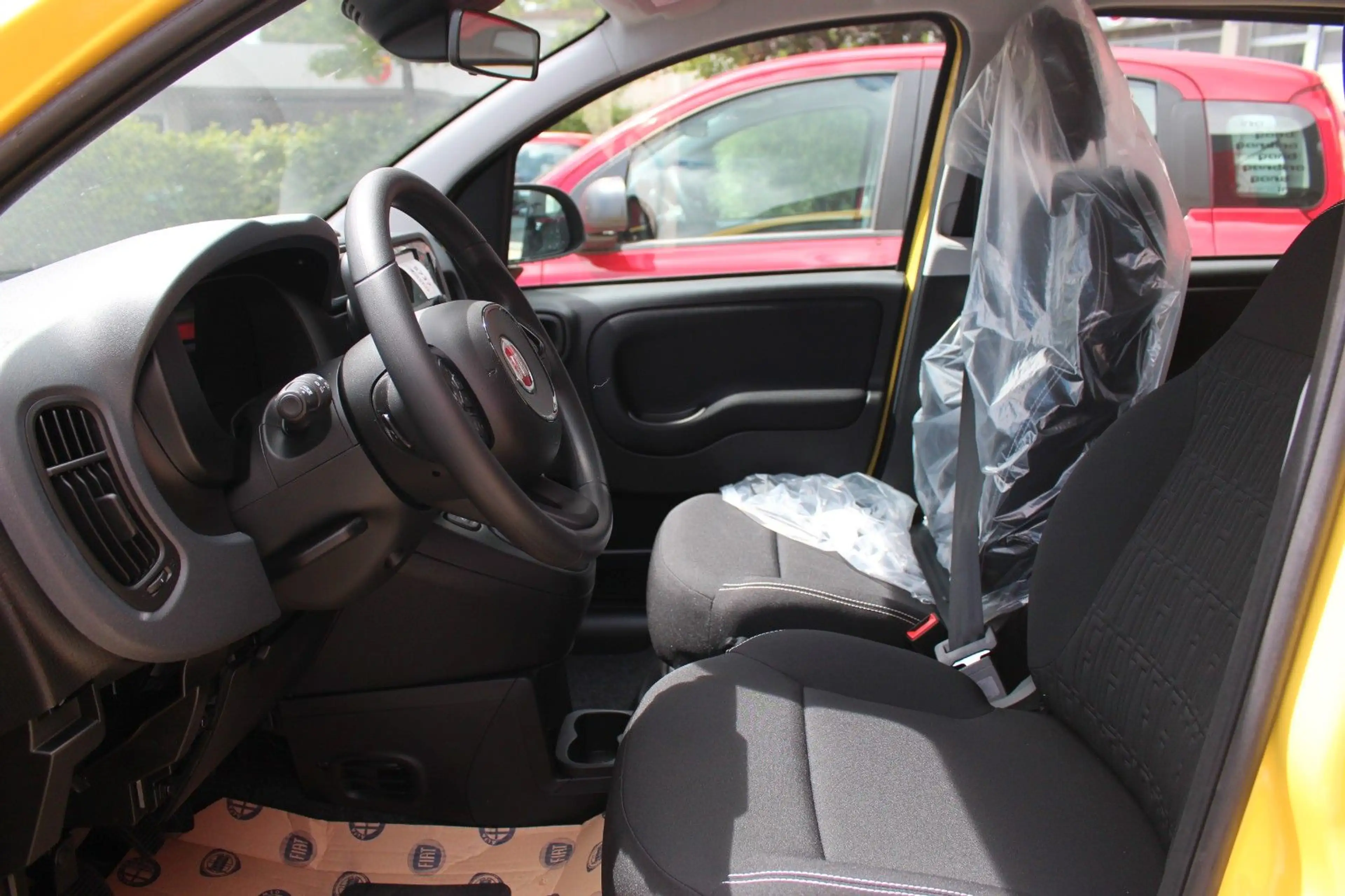 Fiat New Panda Pandina 1.0 GSE Hybrid 48 kW Icon — photo 7