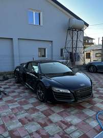 5.2 FSI PLUS quattro S tronic