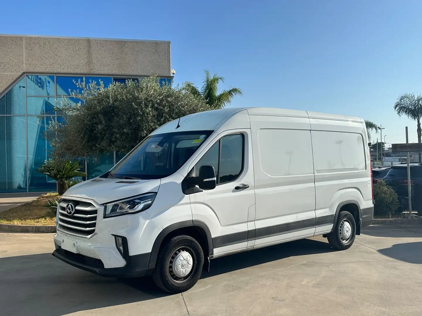 Maxus Deliver 9 FWD possibilità noleggio no scoring Bianco - 1