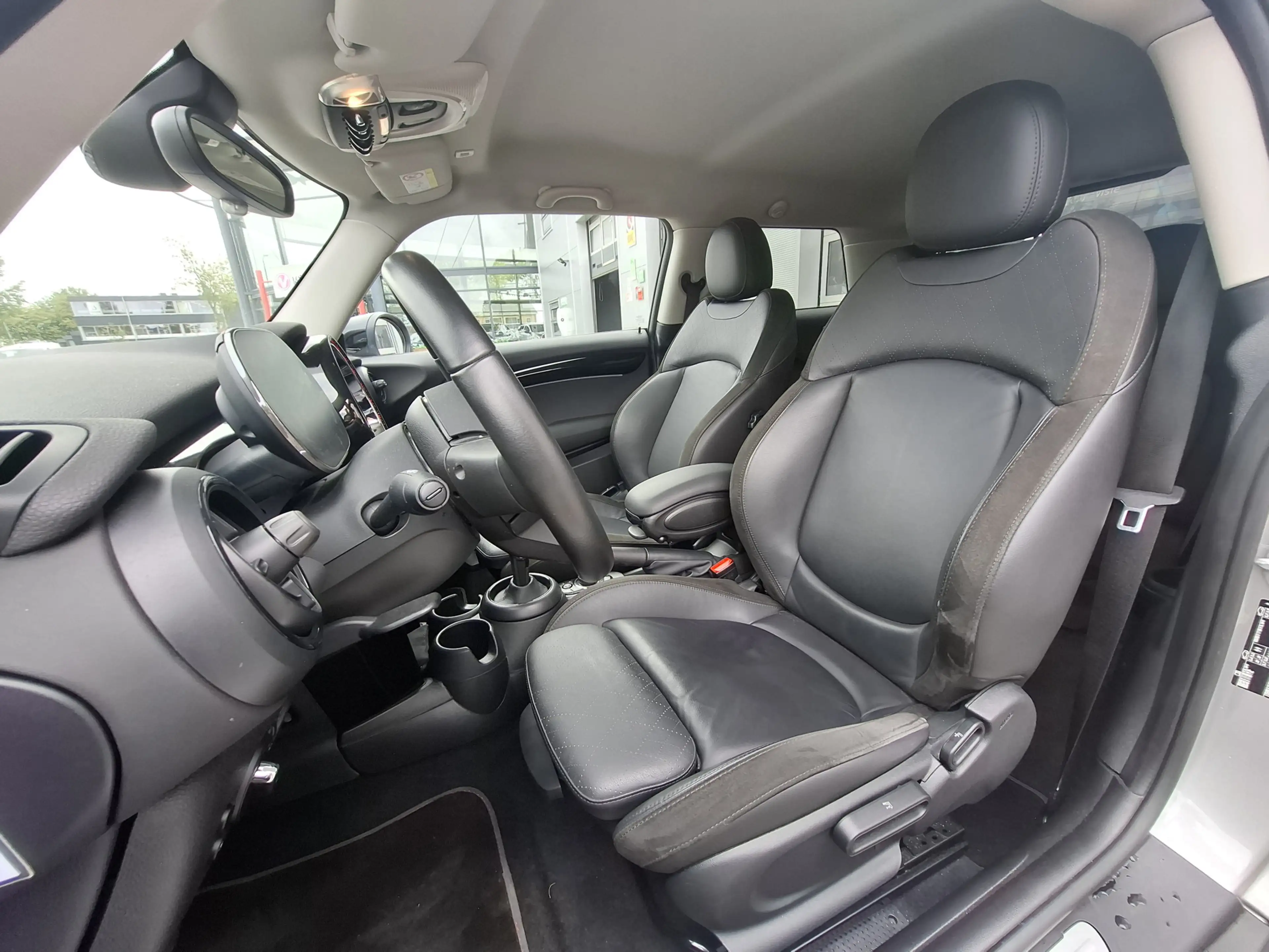 MINI John Cooper Works 3-Deurs 1.5 Cooper | Navigatie | LMV 18" | Voorsto — photo 15