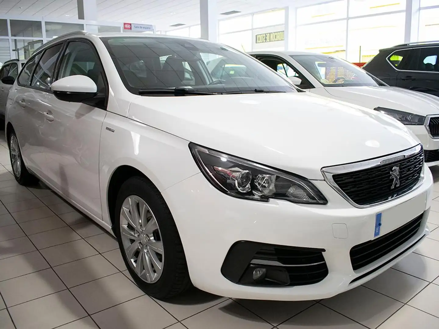 Peugeot 308 SW 1.2 PureTech S&S Style 130 Blanco - 1