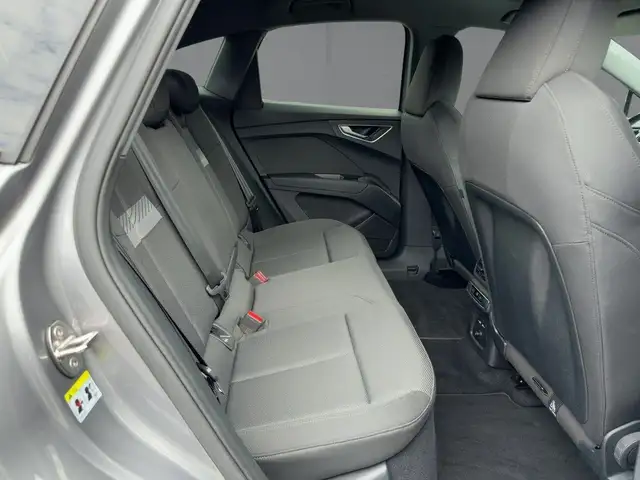 Audi Q4 E-Tron view 13