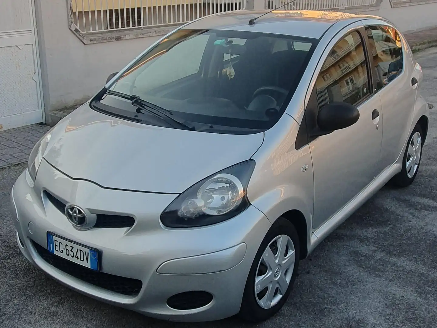 Toyota Aygo Aygo I 2005 5p 1.0 FL Grigio - 1