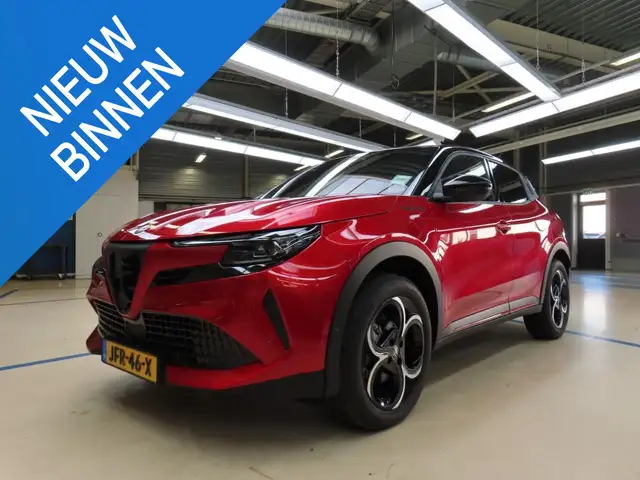 Alfa Romeo Junior 1.2 Turbo Hybrid Ibrida Speciale Automaat 136 PK |