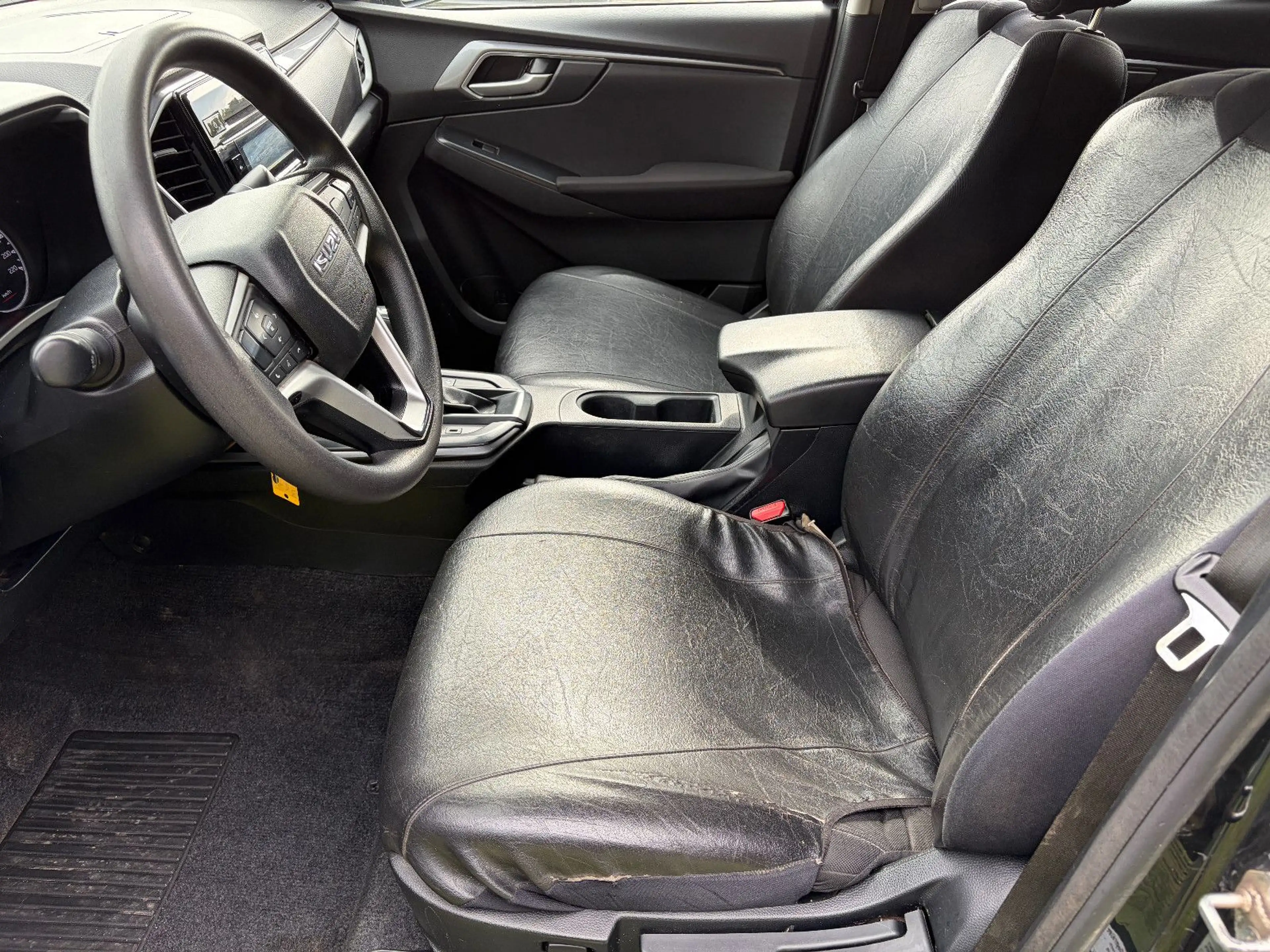 Isuzu D-Max LS Doka Automatik Hardtop — photo 9