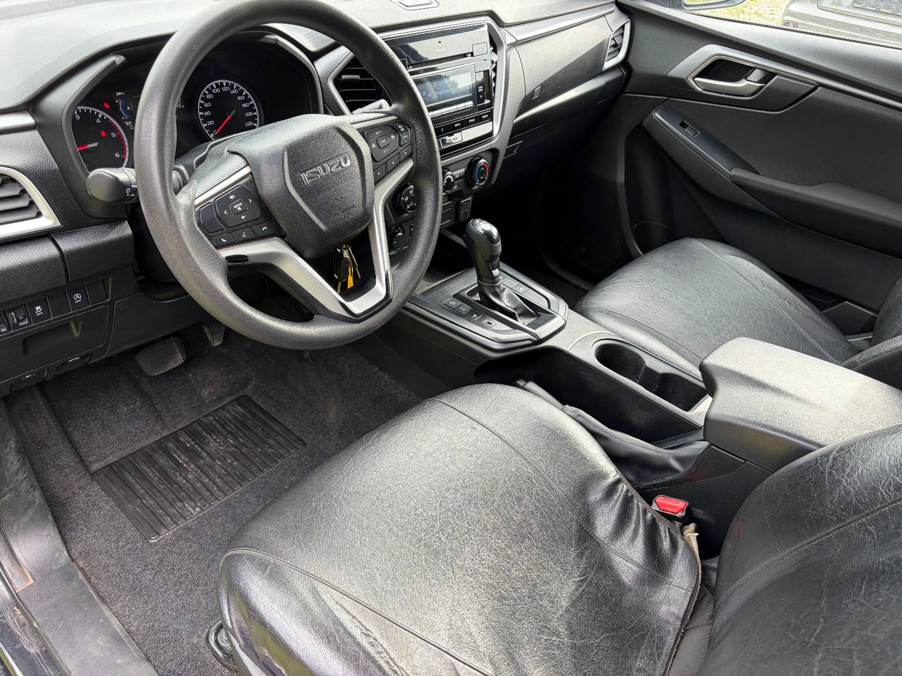 Isuzu D-Max LS Doka Automatik Hardtop — photo 8