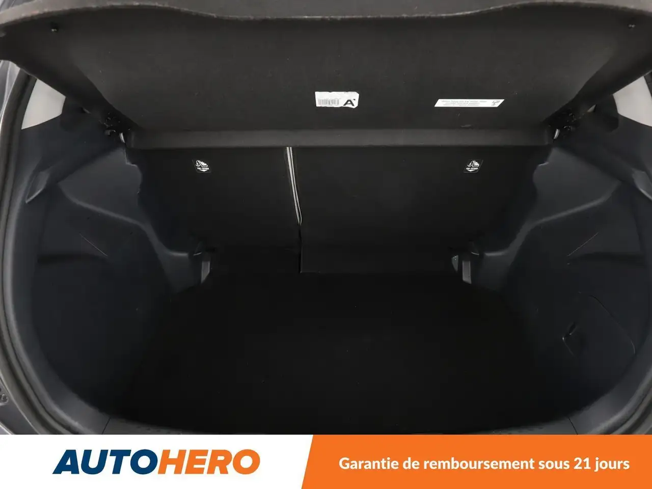 Toyota Yaris Yaris — photo 17