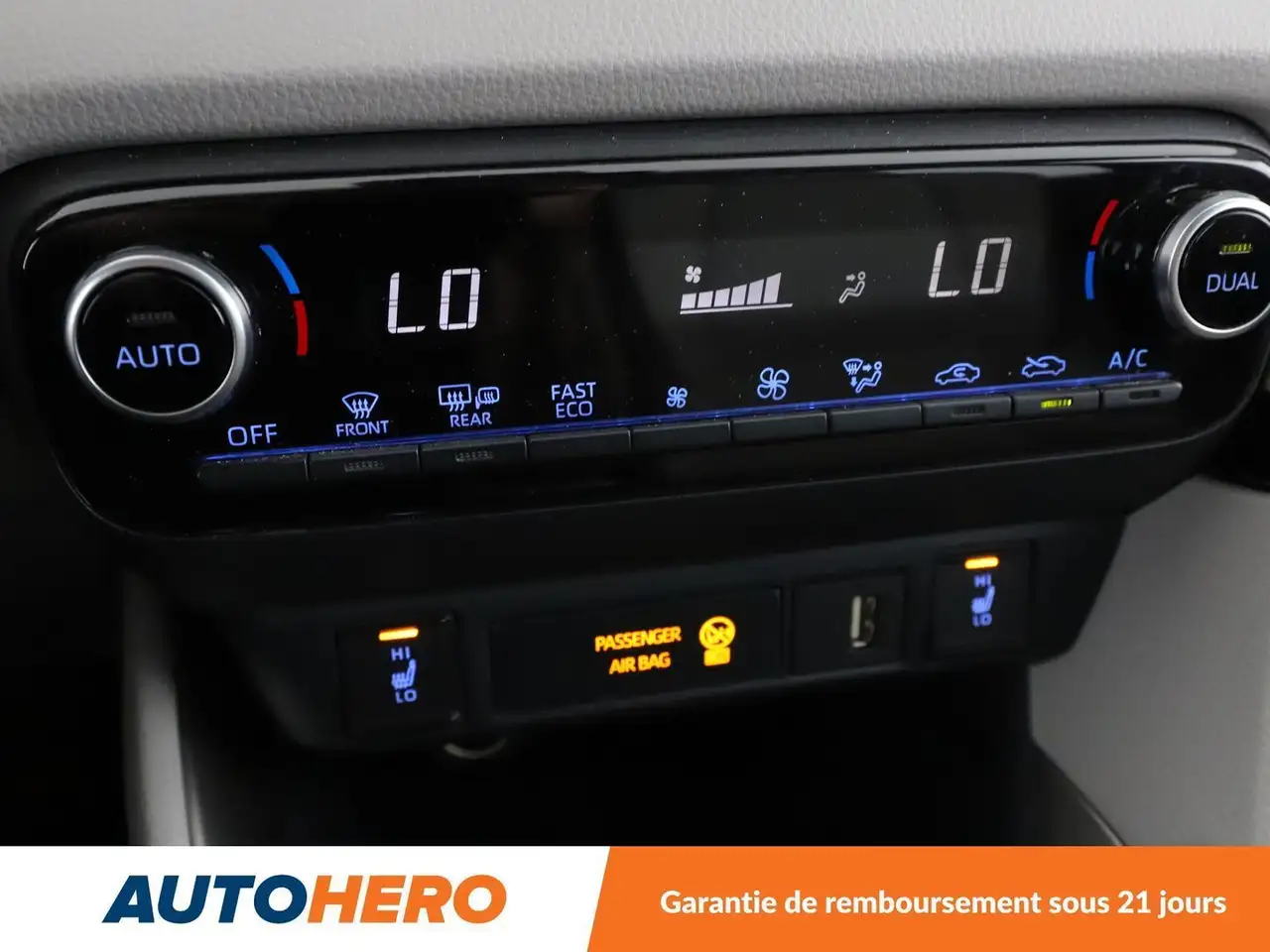 Toyota Yaris Yaris — photo 24