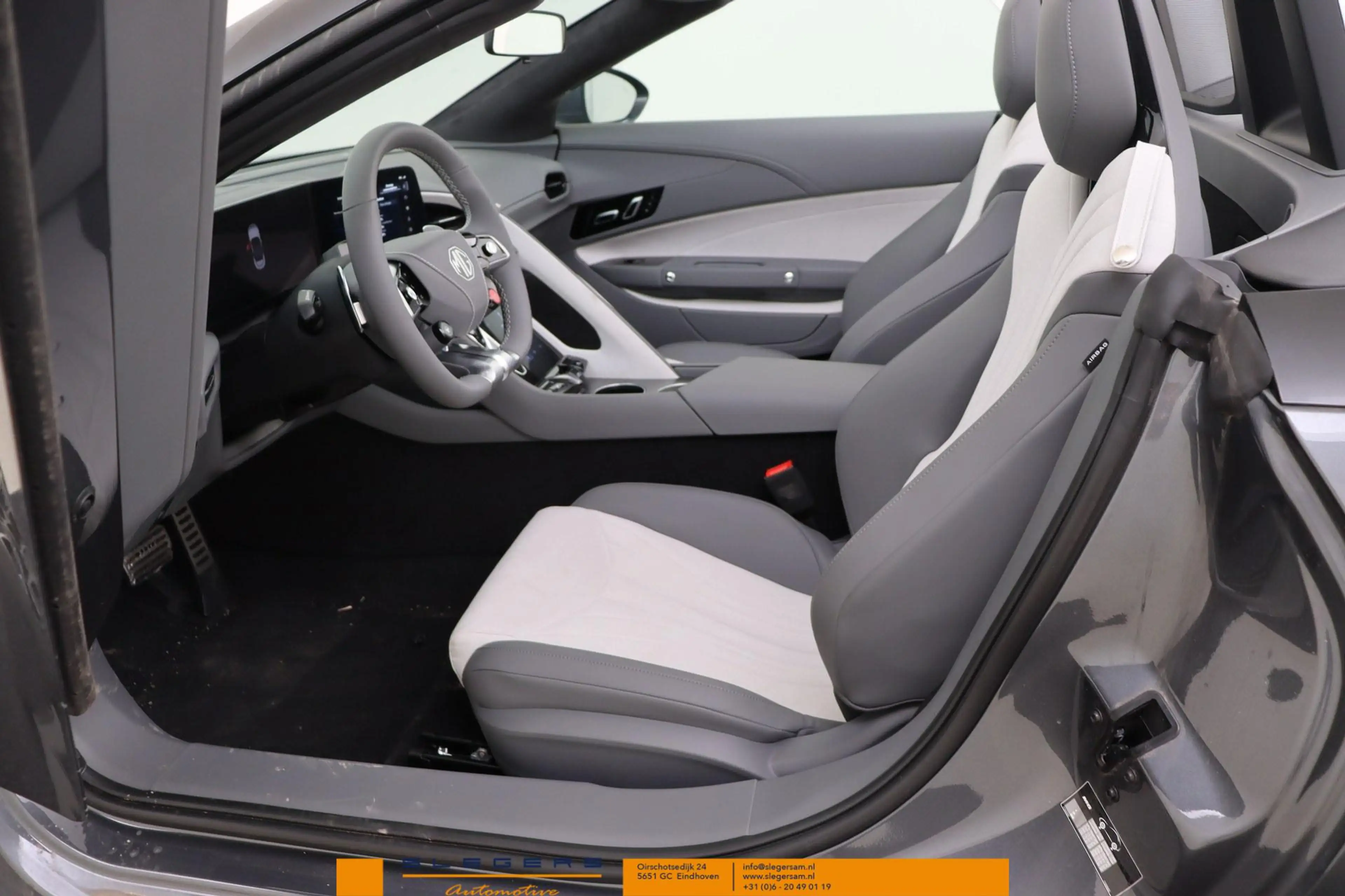 MG Cyberster Trophy Extended Range 77kWh — photo 13