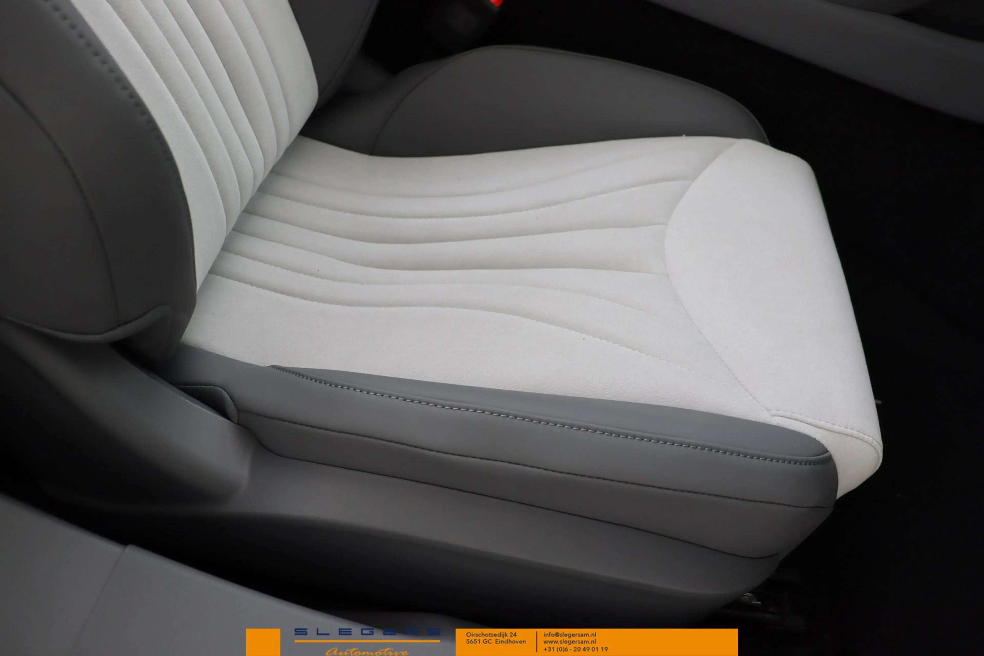 MG Cyberster Trophy Extended Range 77kWh — photo 15