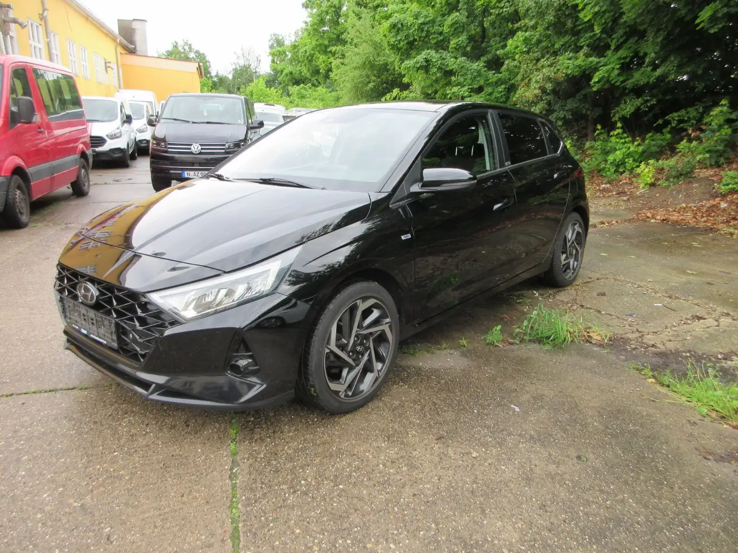 Hyundai i20 Prime MildHybrid 4xSitzheizung Spur Alu Navi Schwarz - 1
