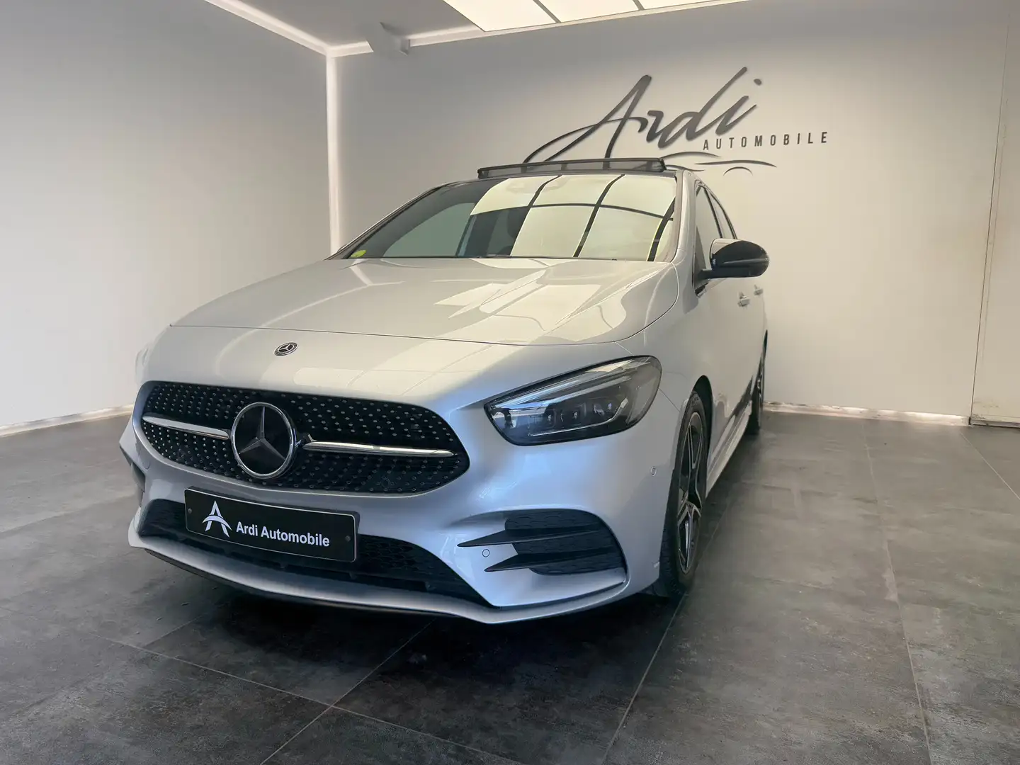 Mercedes-Benz B 200 B 200 d*PACK AMG*CAMERA 360*LED*1 PROP*GARANTIE* Gris - 1