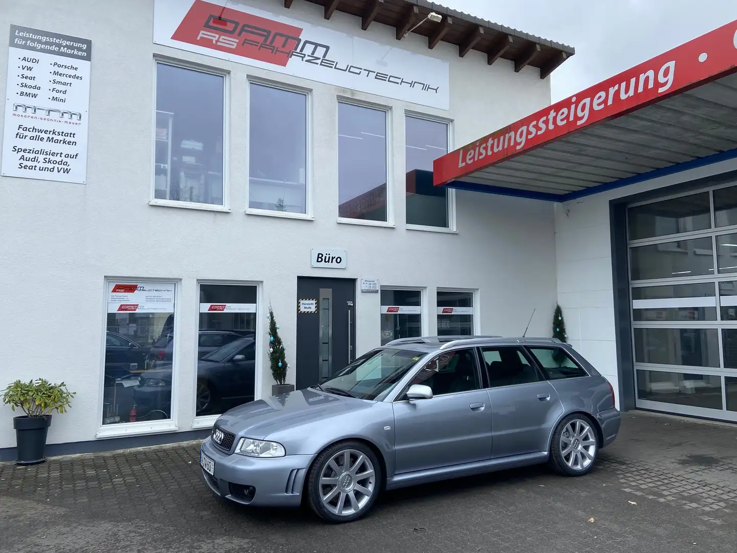 Audi RS4 Silber - 1