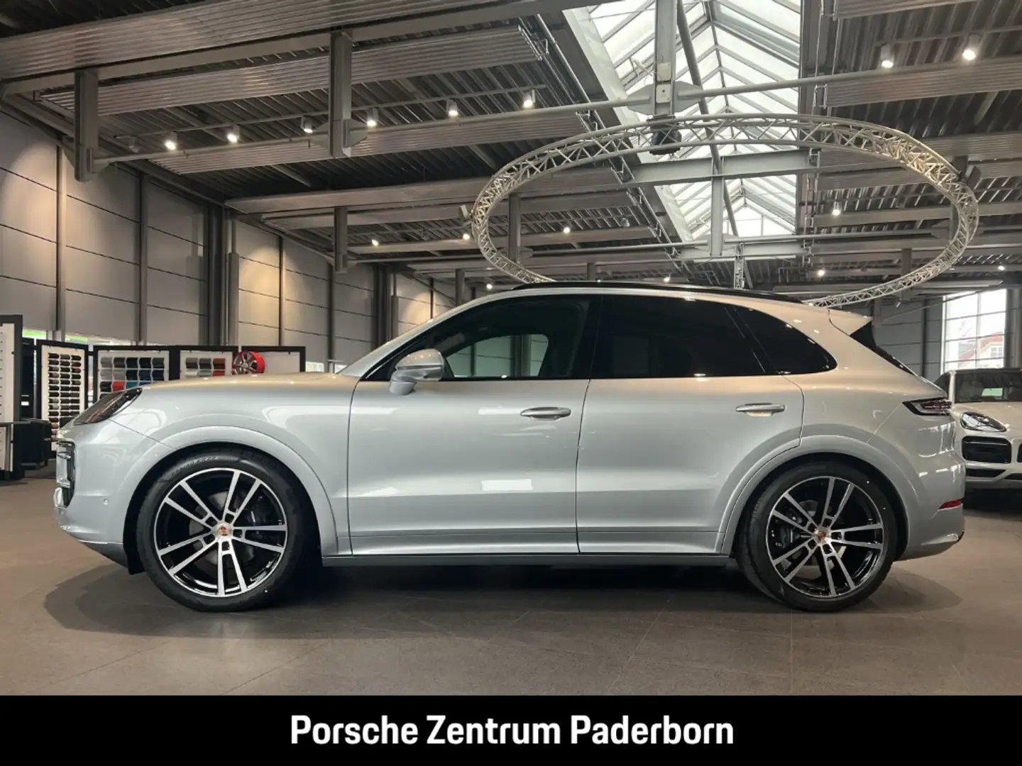 Porsche Cayenne Sportabgasanlage Panorama LED-Matrix Silber - 2