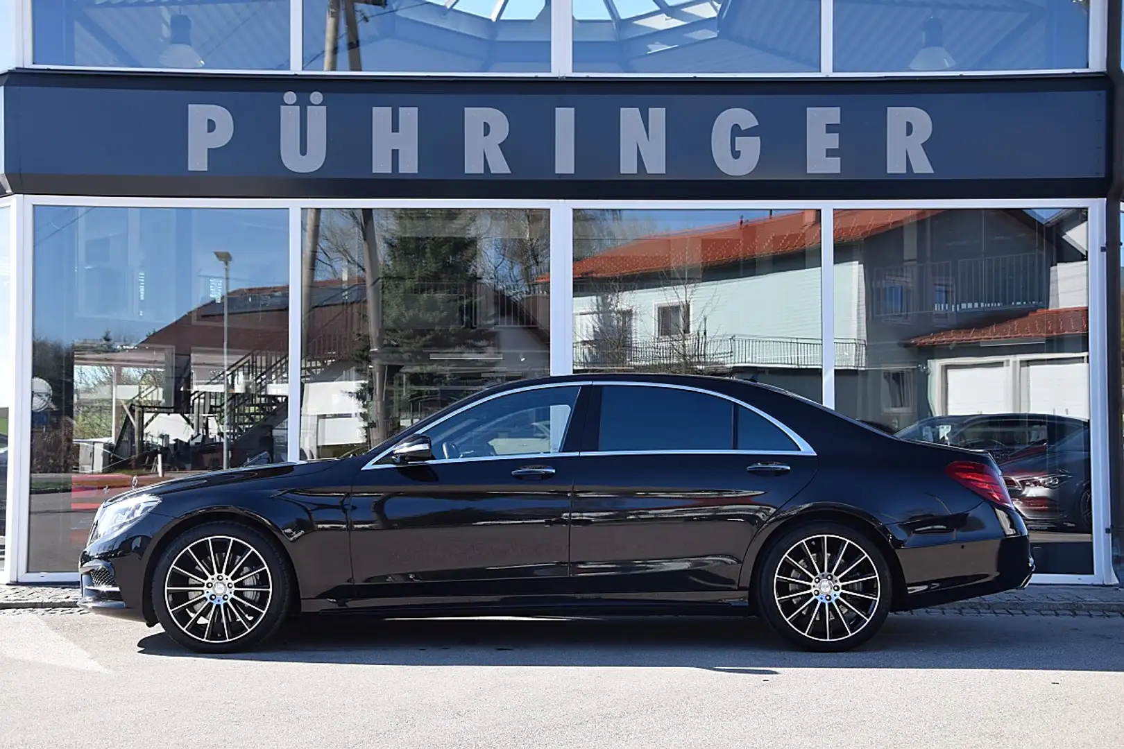 Mercedes-Benz S 500 4MATIC lang Aut. *AMG-Line* Schwarz - 1
