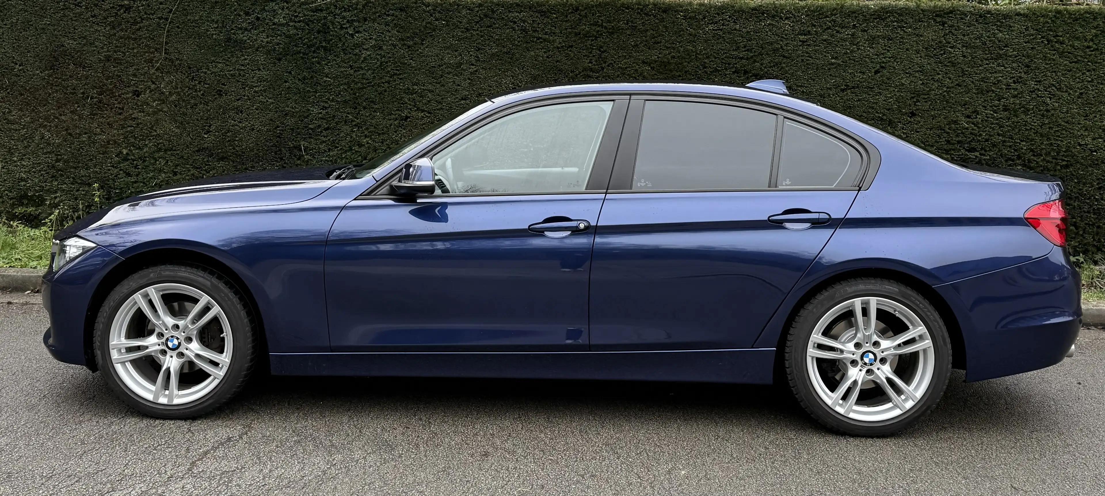 BMW 316 CAR PLAY // LEATHER SEAT // Cuir !! — photo 7