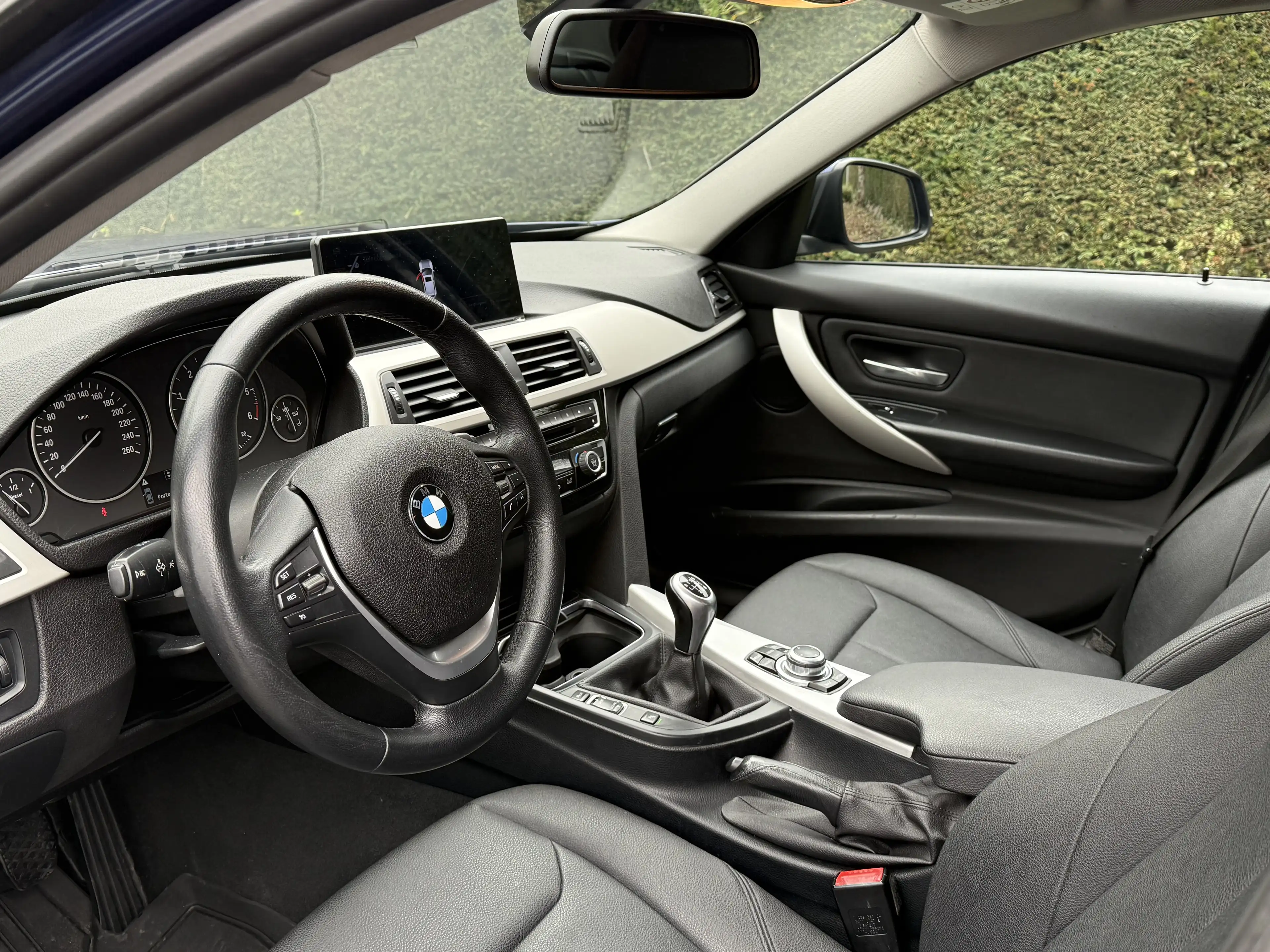 BMW 316 CAR PLAY // LEATHER SEAT // Cuir !! — photo 12