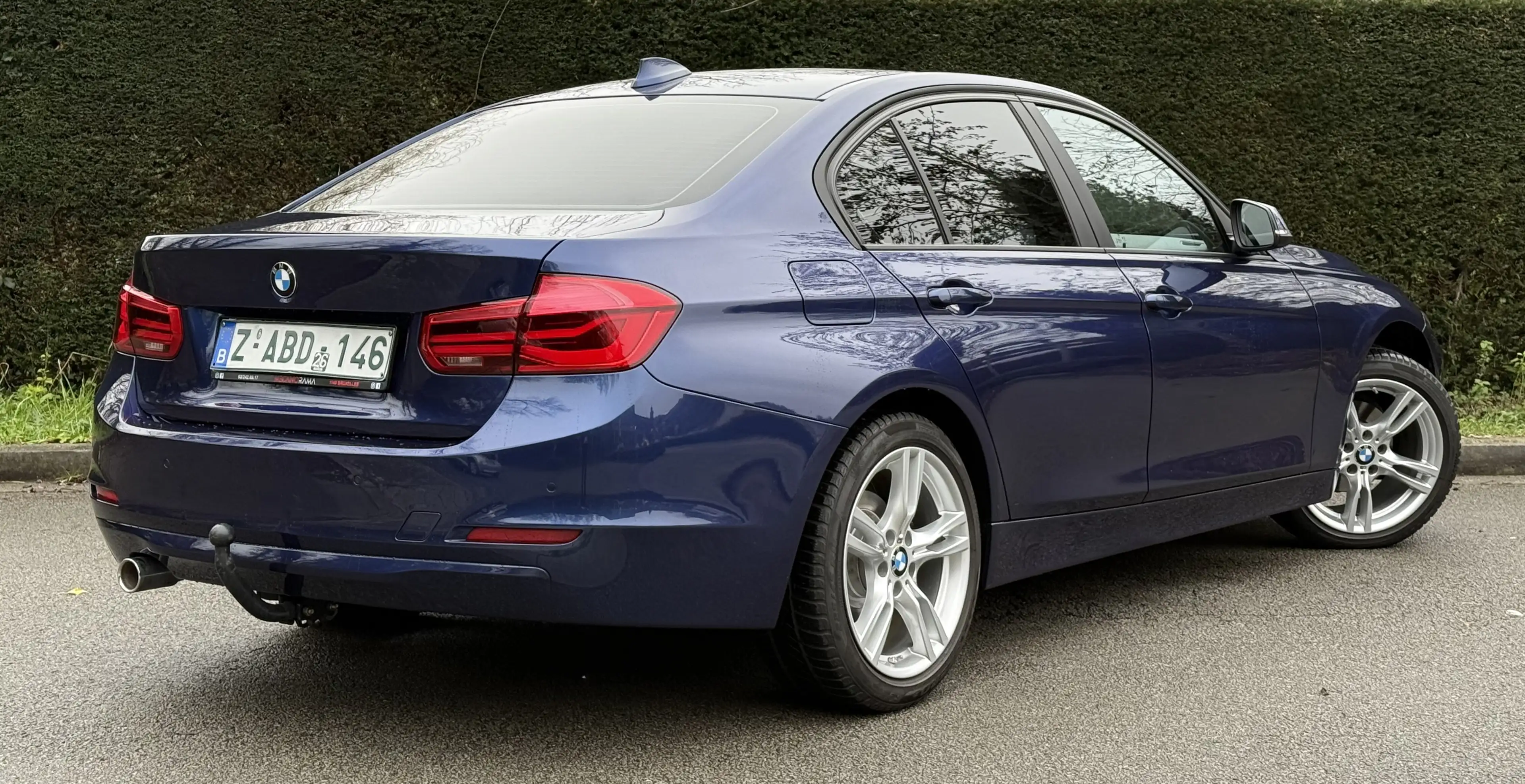 BMW 316 CAR PLAY // LEATHER SEAT // Cuir !! — photo 4