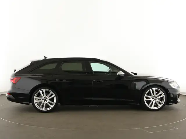 Audi S6 view 8
