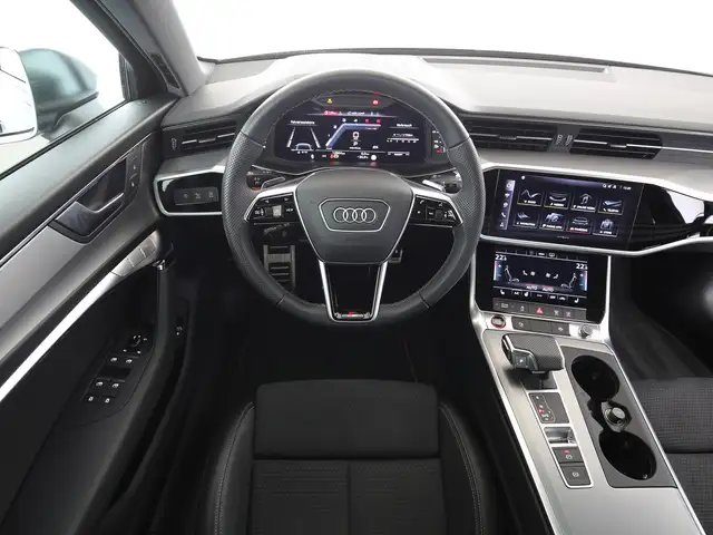 Audi S6 view 10