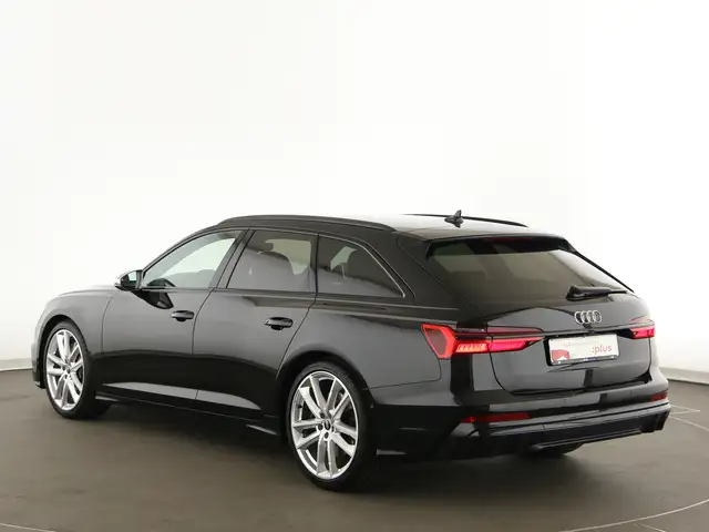 Audi S6 view 5