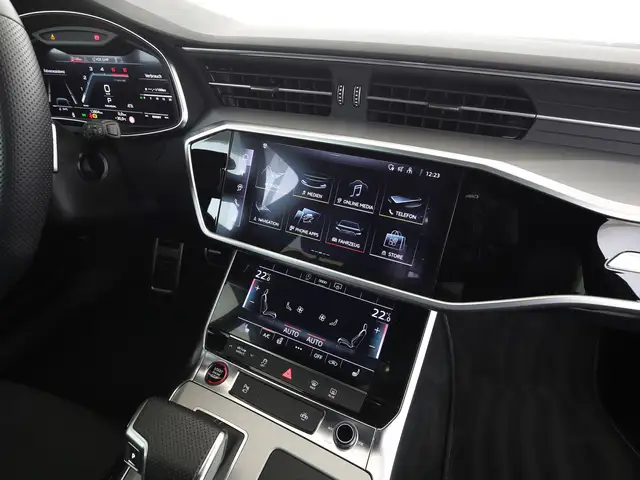 Audi S6 view 13