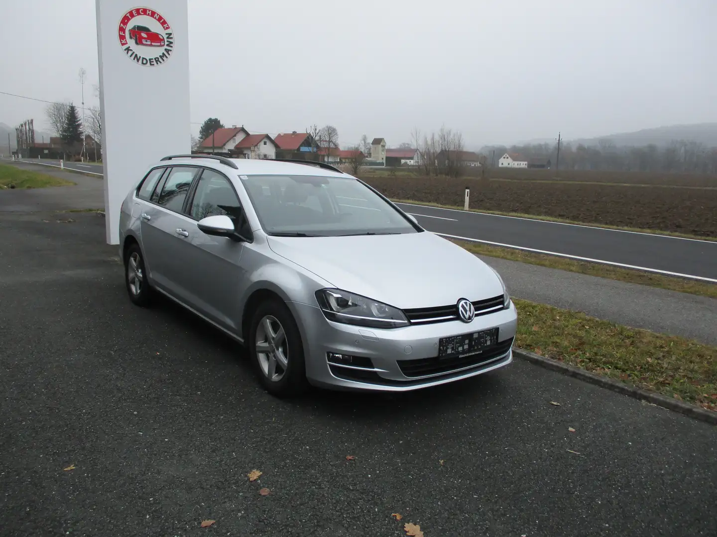Volkswagen Golf Variant Comfortline BMT 4Motion Grau - 1