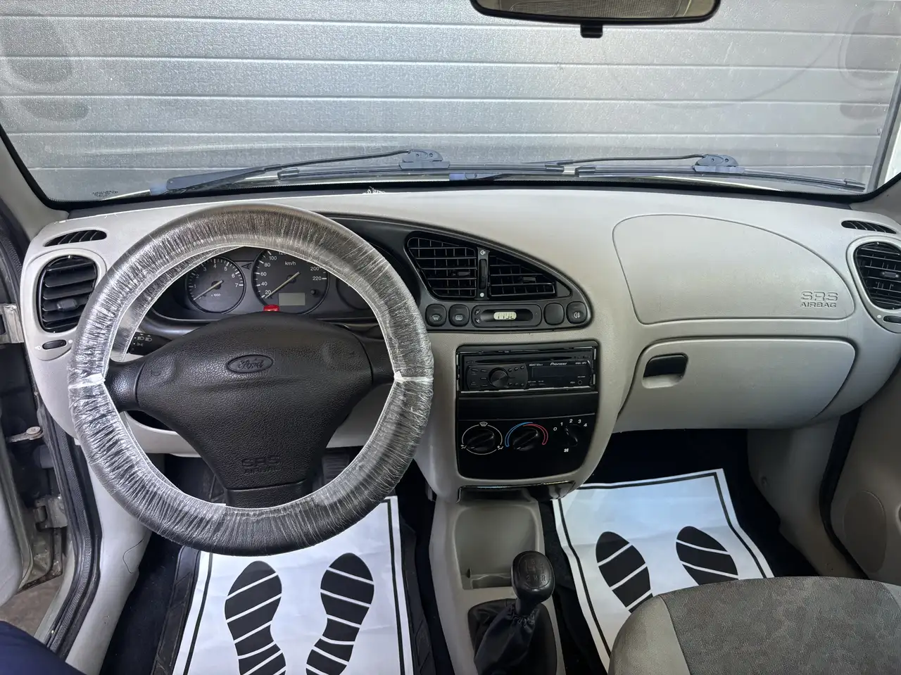 Ford Fiesta 1.3i Classic, foto 8