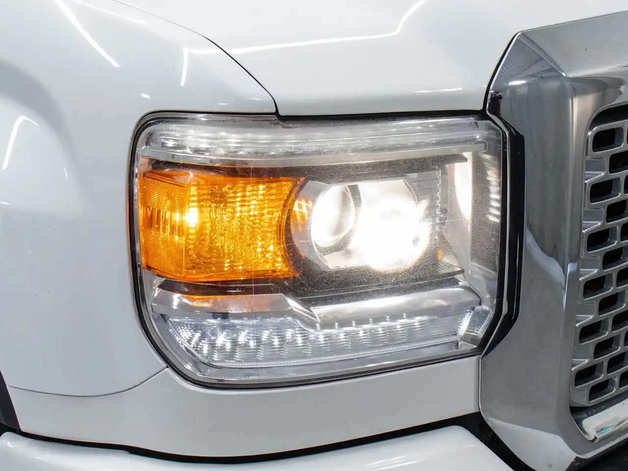 GMC Sierra 2500HD снимка GMC Sierra 2500HD