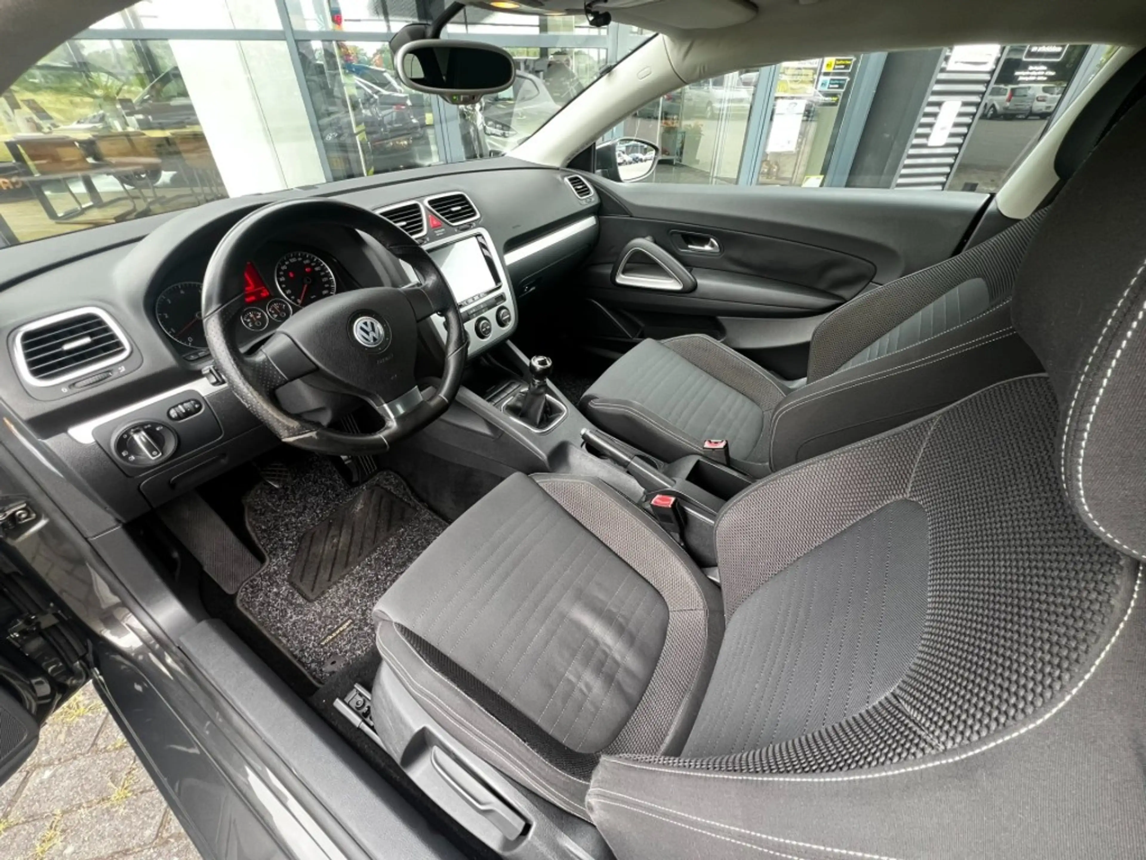 Volkswagen Scirocco 1.4 TSI — photo 13