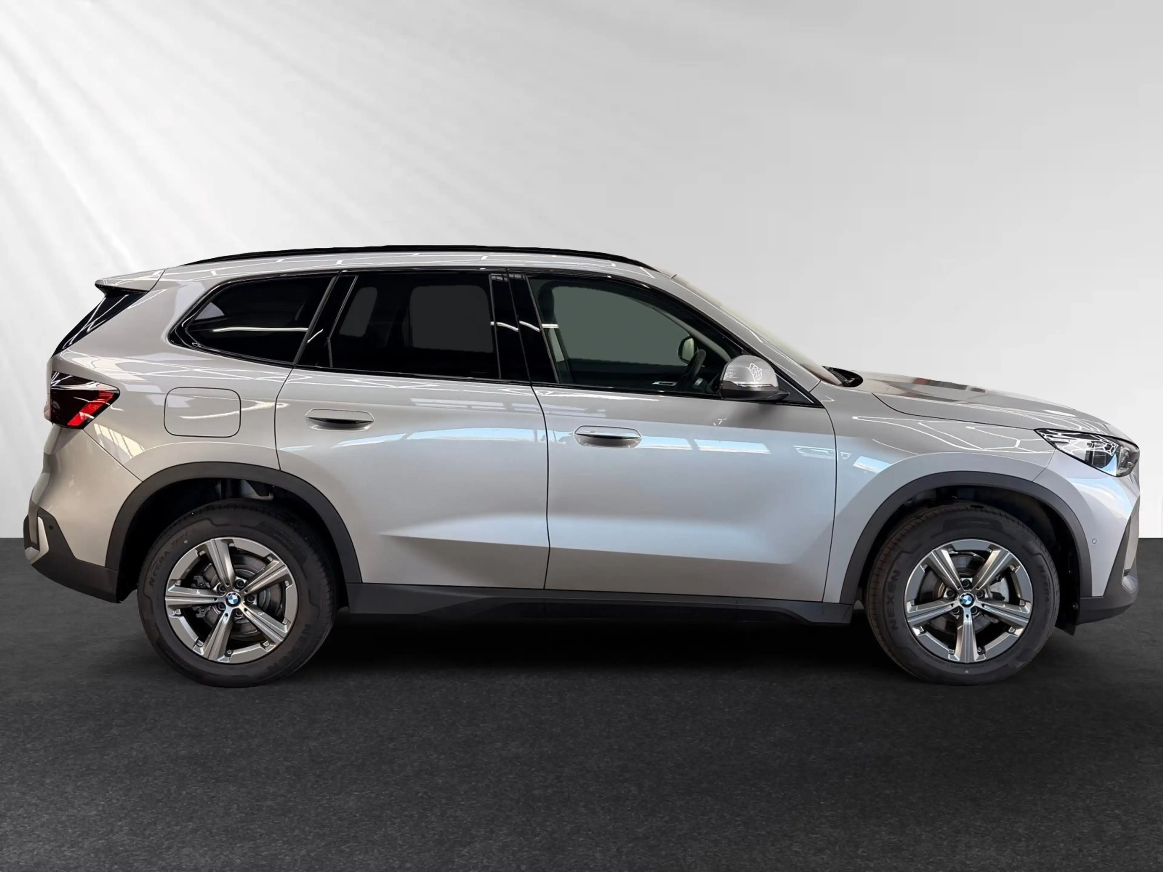 BMW X1 xDrive20d Aut.|AHK|Panorama|17"LMR — photo 2
