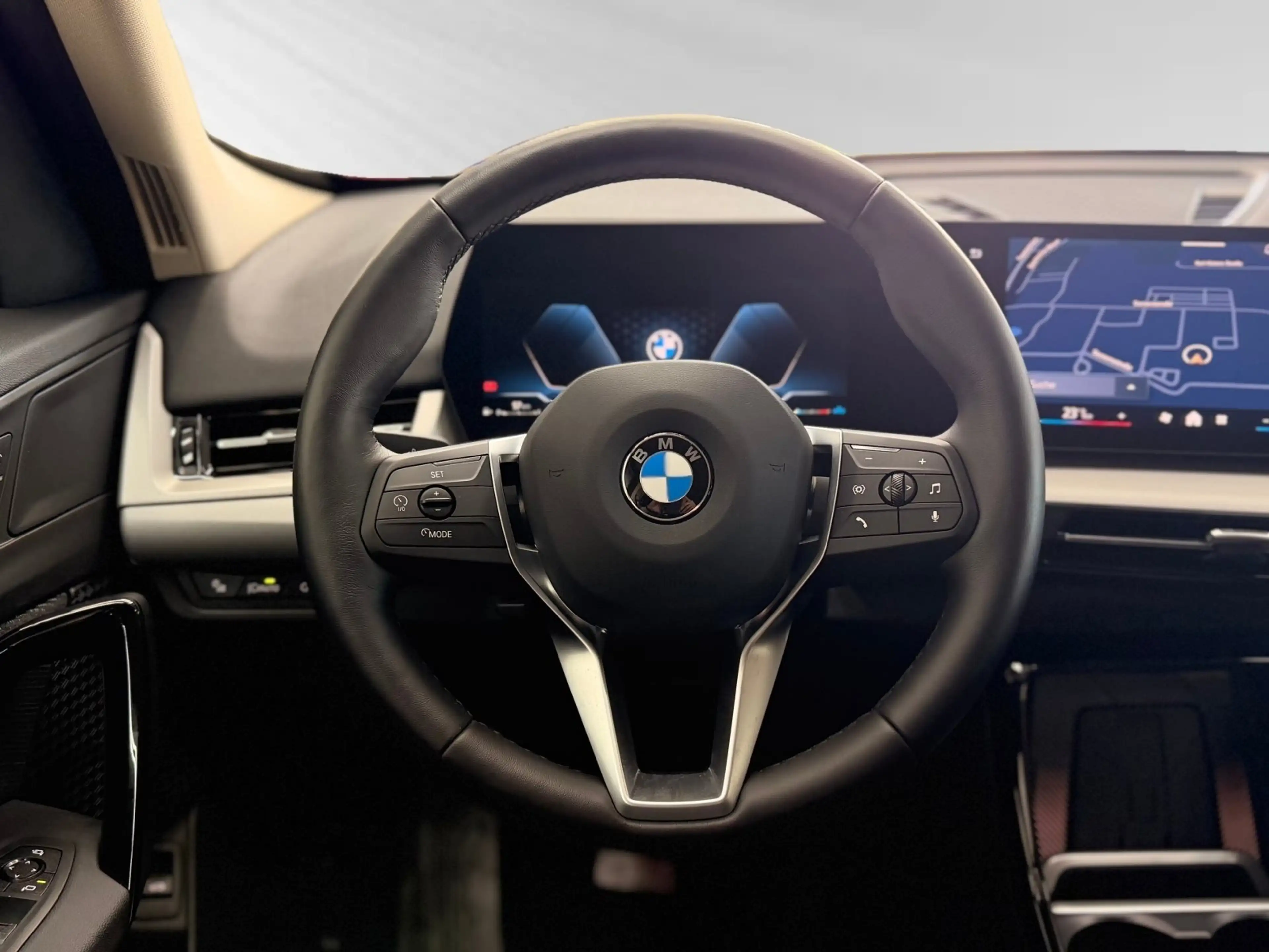 BMW X1 xDrive20d Aut.|AHK|Panorama|17"LMR — photo 11