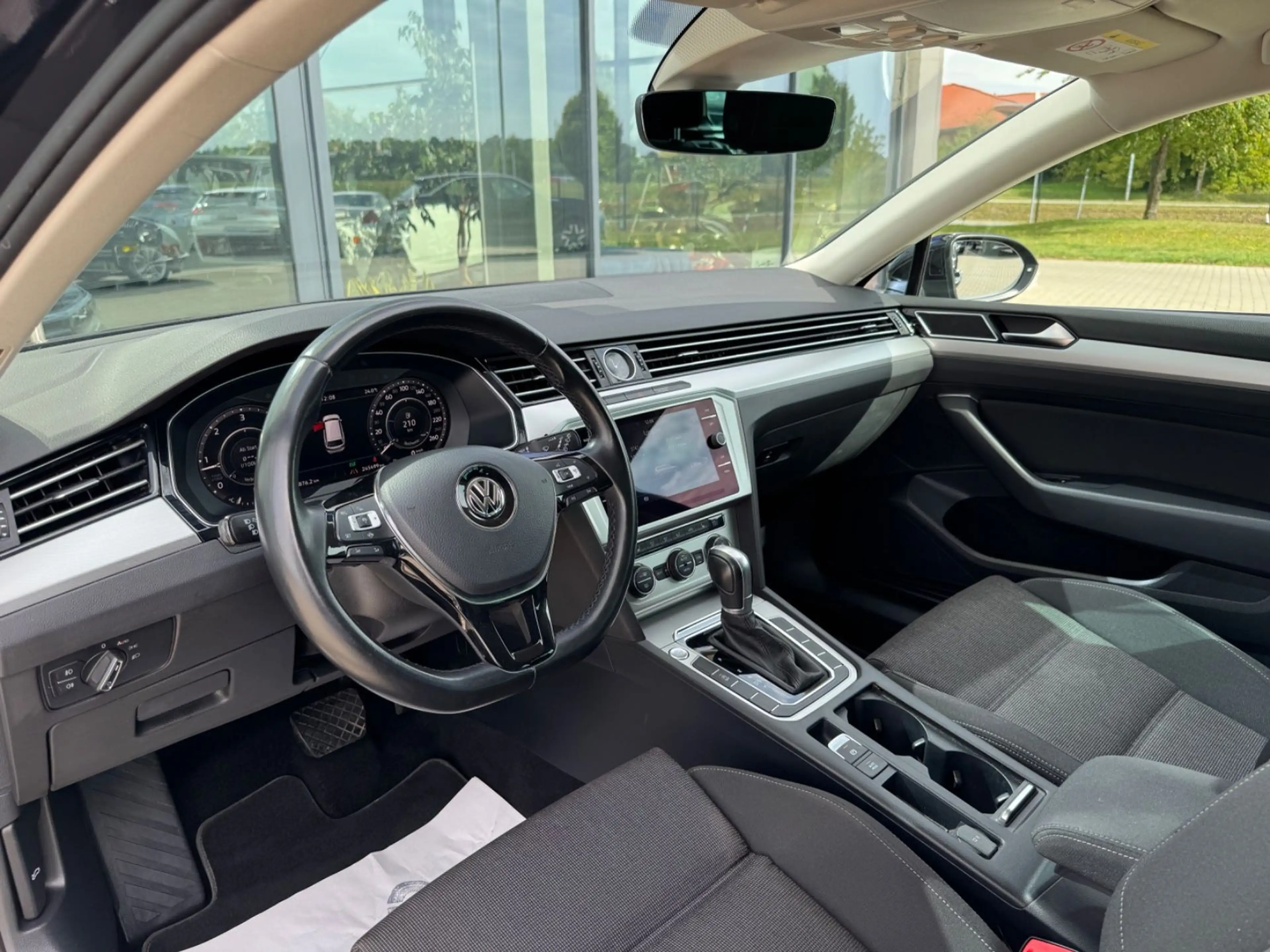 Volkswagen Passat Variant 2.0 TDI Comfortline DSG Virtual — photo 10