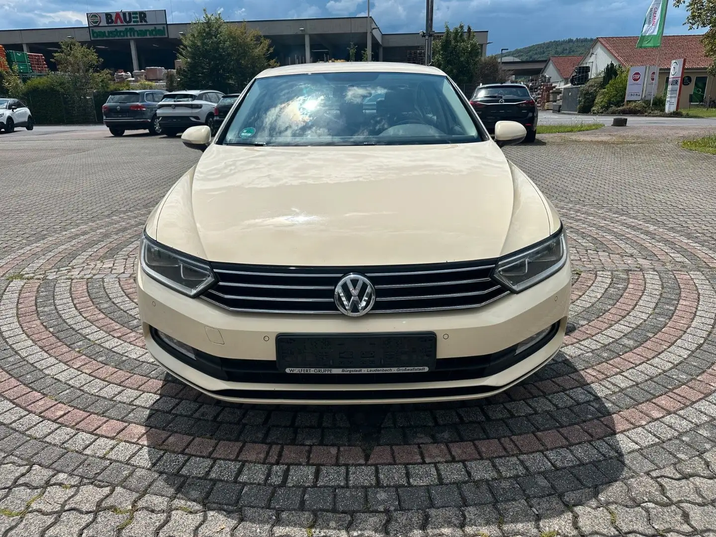 Volkswagen Passat Lim. Trendline BMT/Start-Stopp Taxi Bej - 2