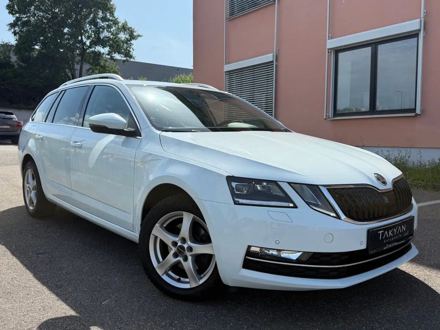 Skoda Octavia Combi Laurin&Klement / 1.Hand / PANO Weiß - 1