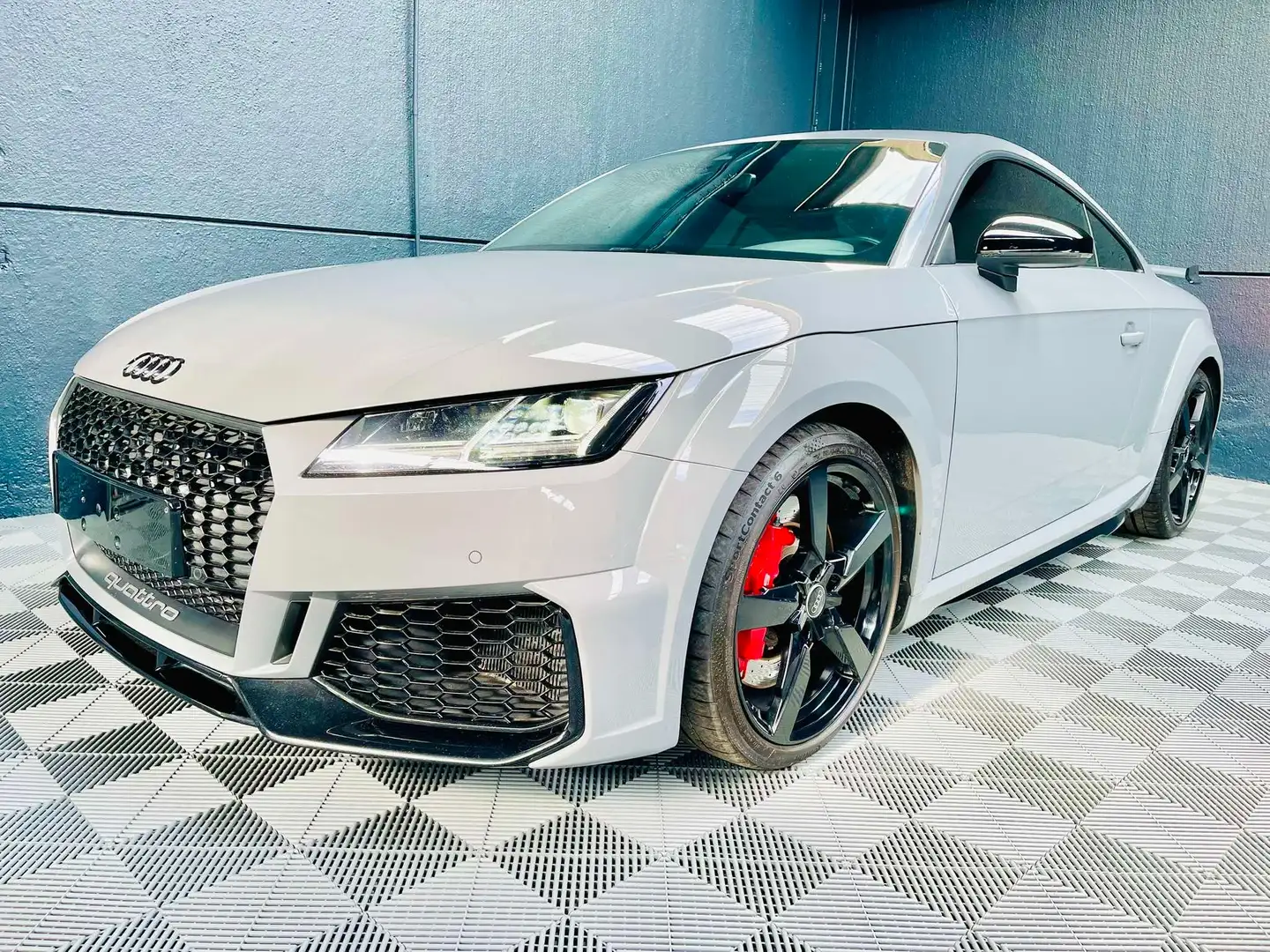 Audi TT RS TTRS Coupe 2.5 TFSI Quattro S tronic Gris - 2