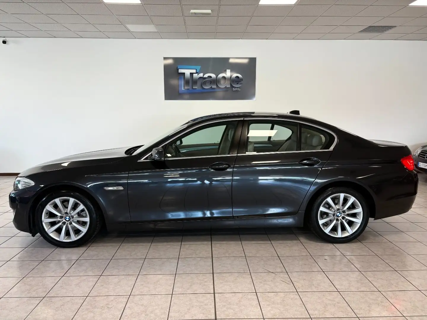 BMW 523 i BENZINA EURO 5 Gris - 1