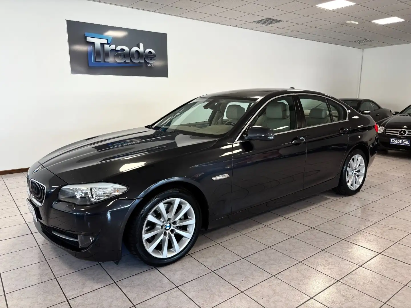 BMW 523 i BENZINA EURO 5 Gris - 2