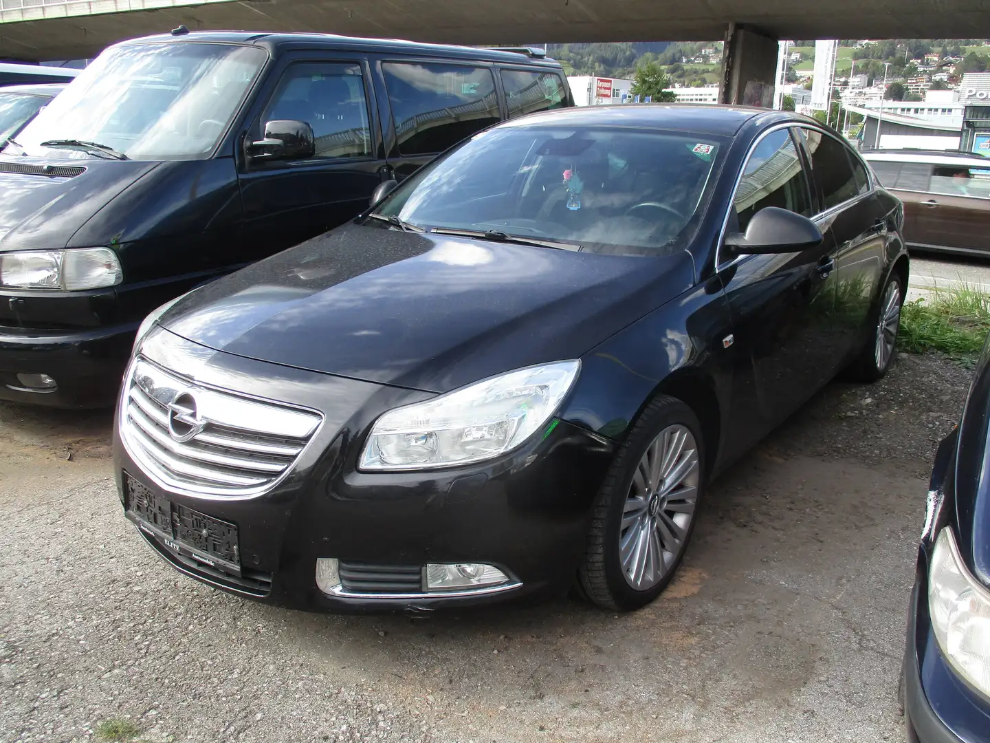 Opel Insignia Active Schwarz - 2