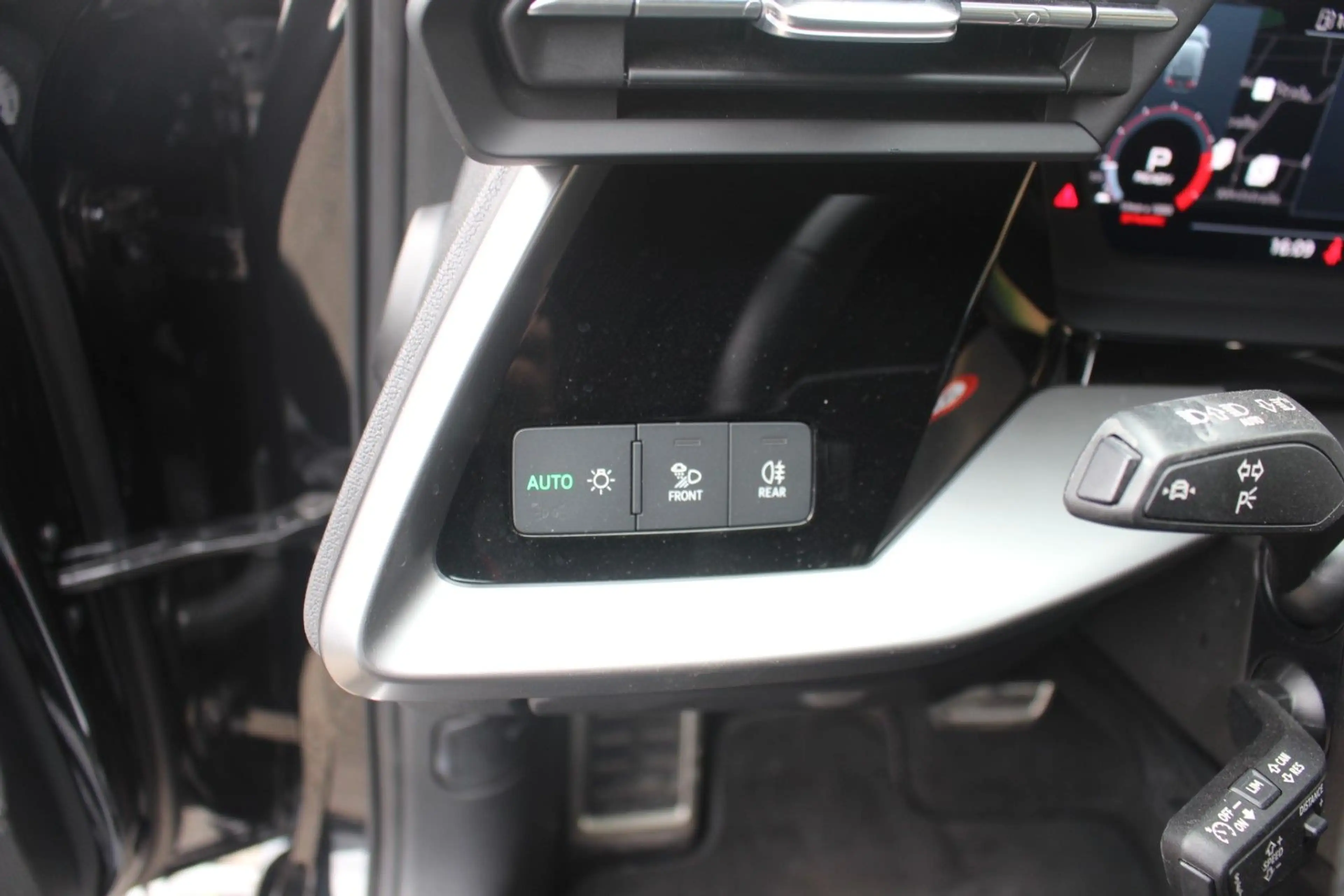 Audi S3 Sportback 2.0 TFSI quattro basis — photo 15