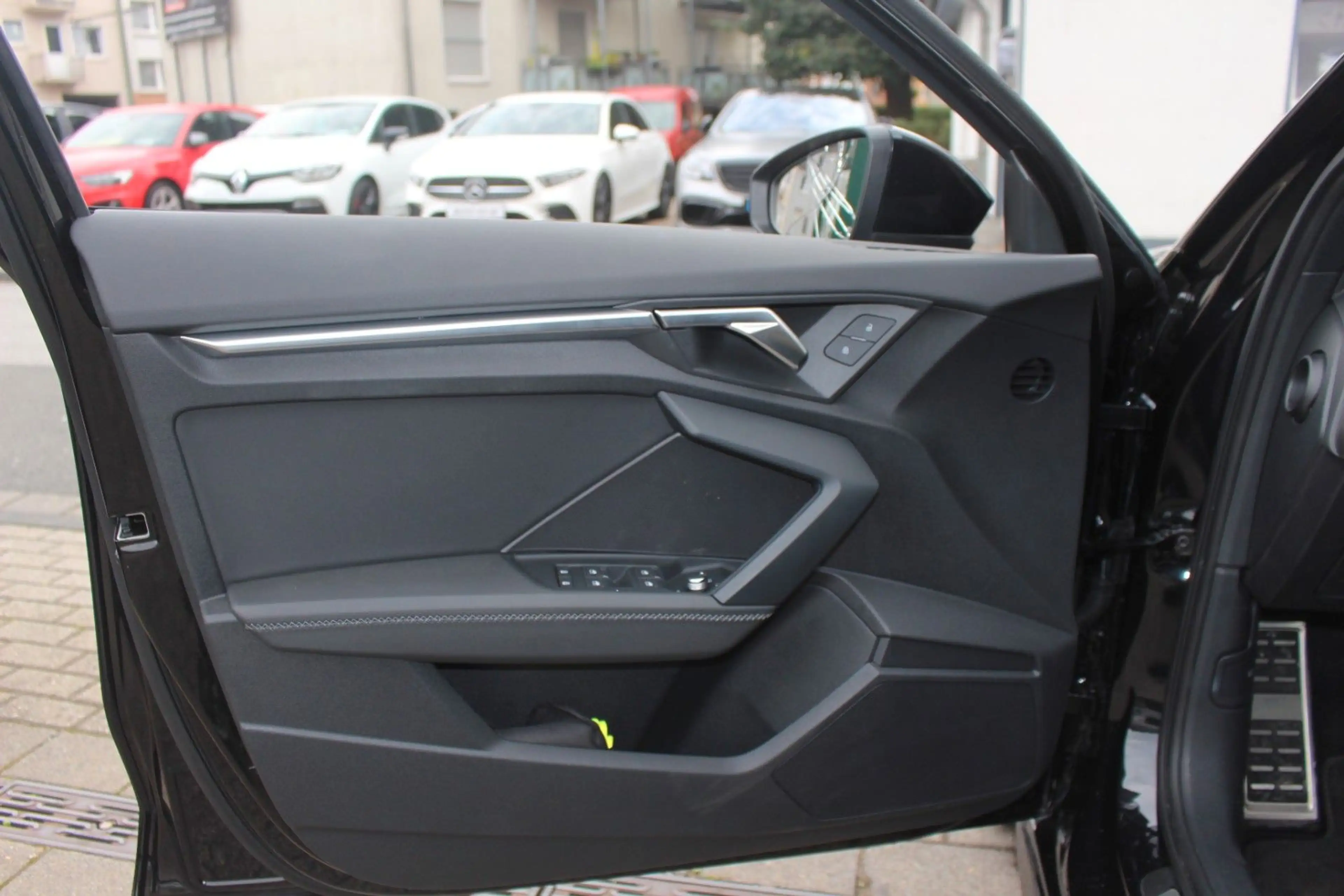 Audi S3 Sportback 2.0 TFSI quattro basis — photo 12