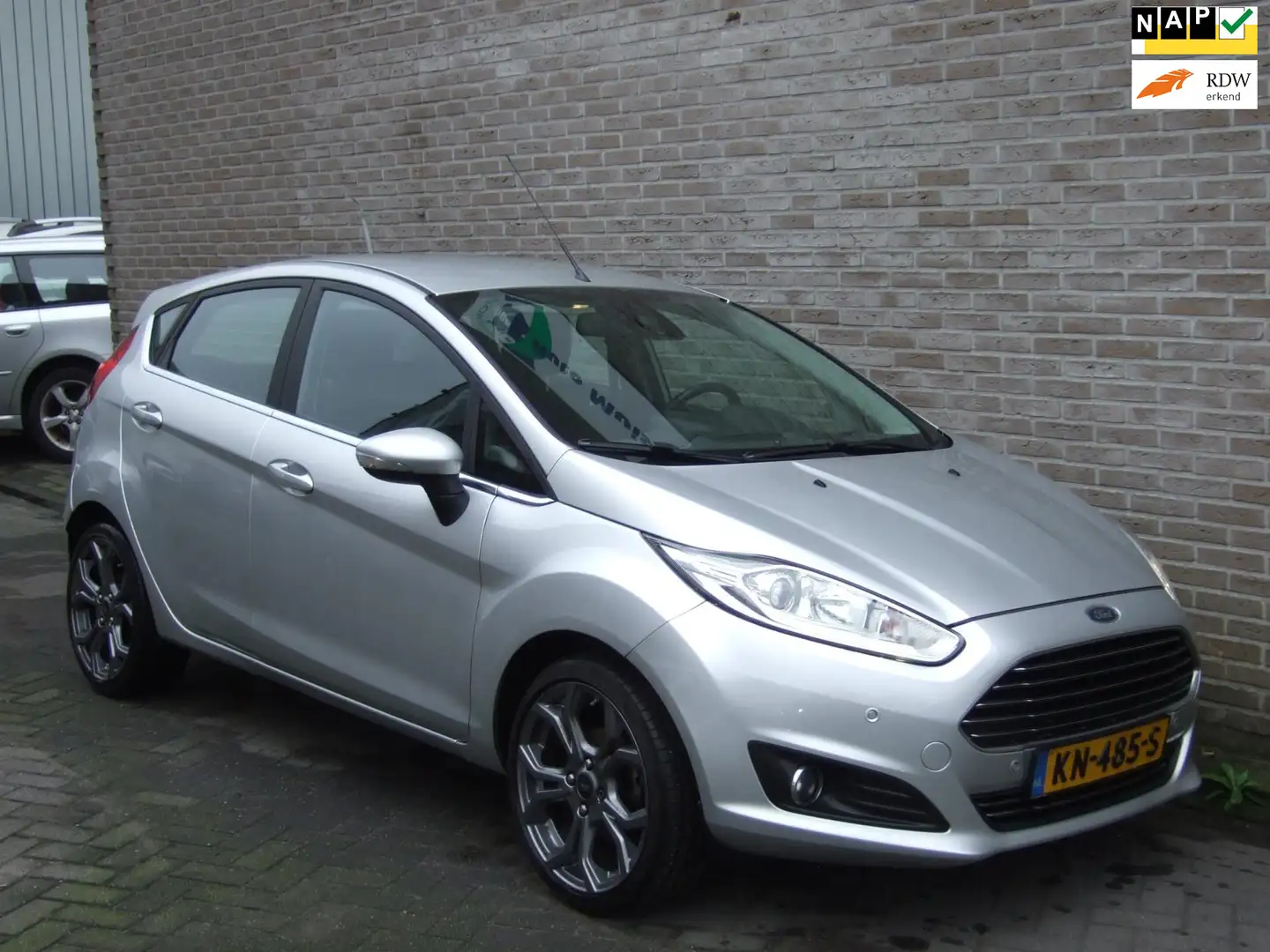 Ford Fiesta 1.0 EcoBoost Titanium - 2e eig! - PDC - Trekhaak - Gris - 1