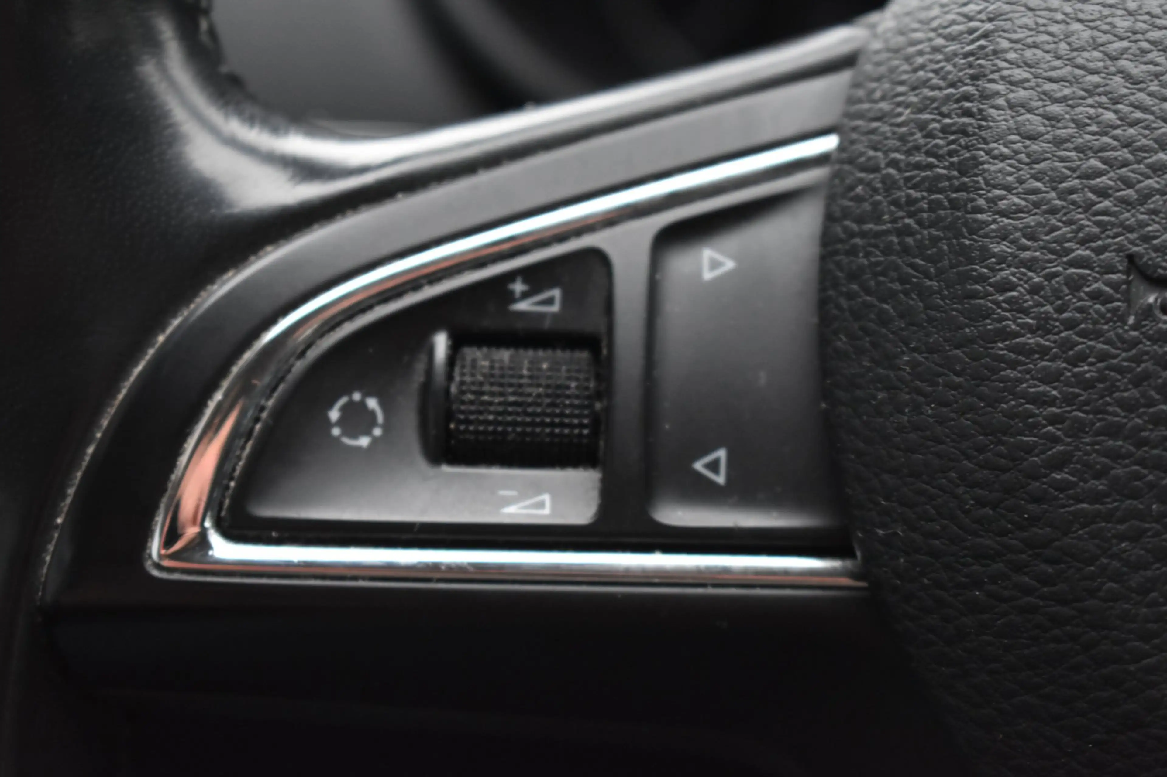 Skoda Octavia 1.2 TSI Greentech Active '13 Clima Cruise Inruil m — photo 17