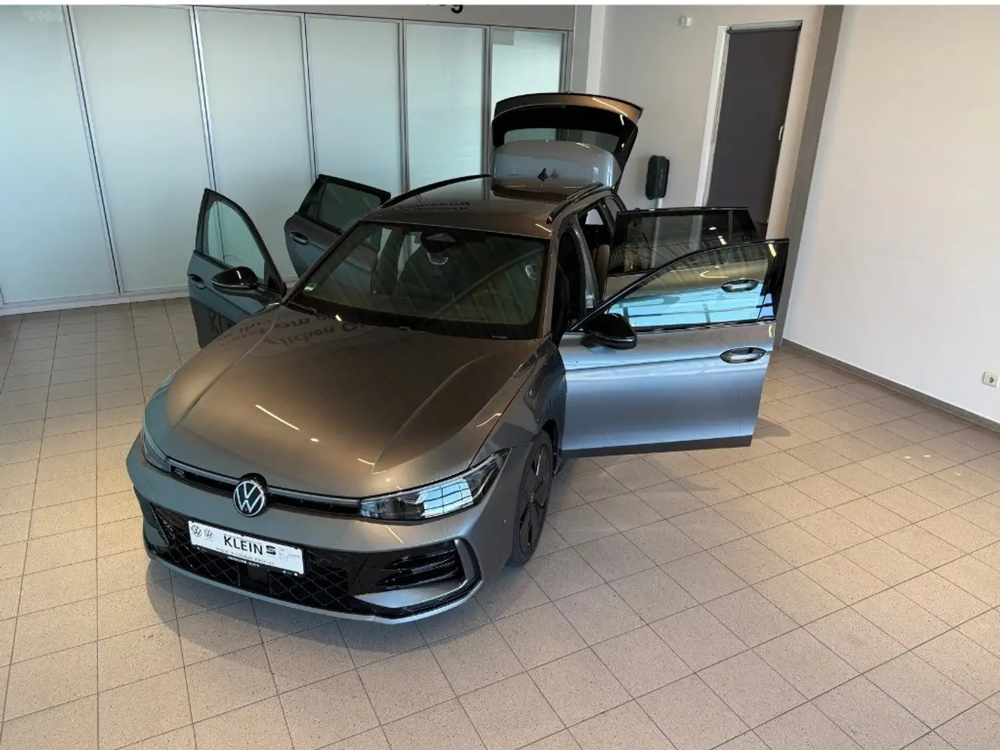 Volkswagen Passat 2.0 TDI R-Line 4Motion Grau - 2