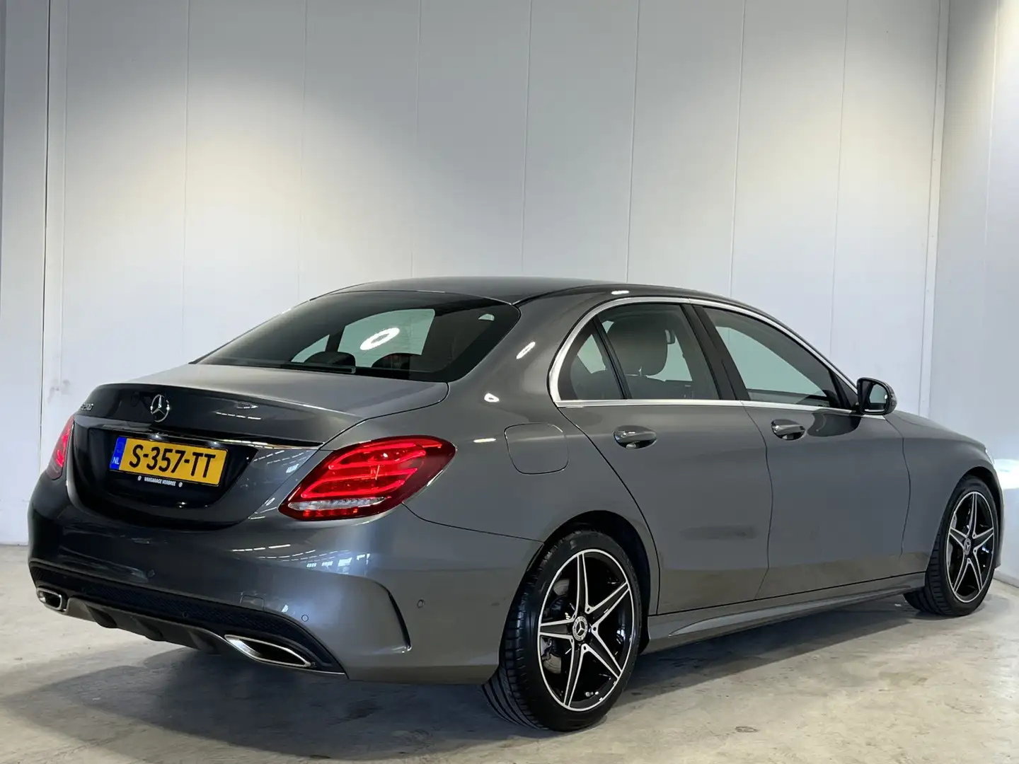 Mercedes-Benz C 250 Premium Plus | Navigatie | LM Velgen | Voorstoelen Grijs - 2